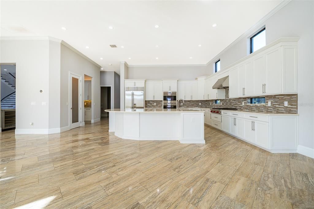 For Rent: $14,800 (6 beds, 7 baths, 7337 Square Feet)