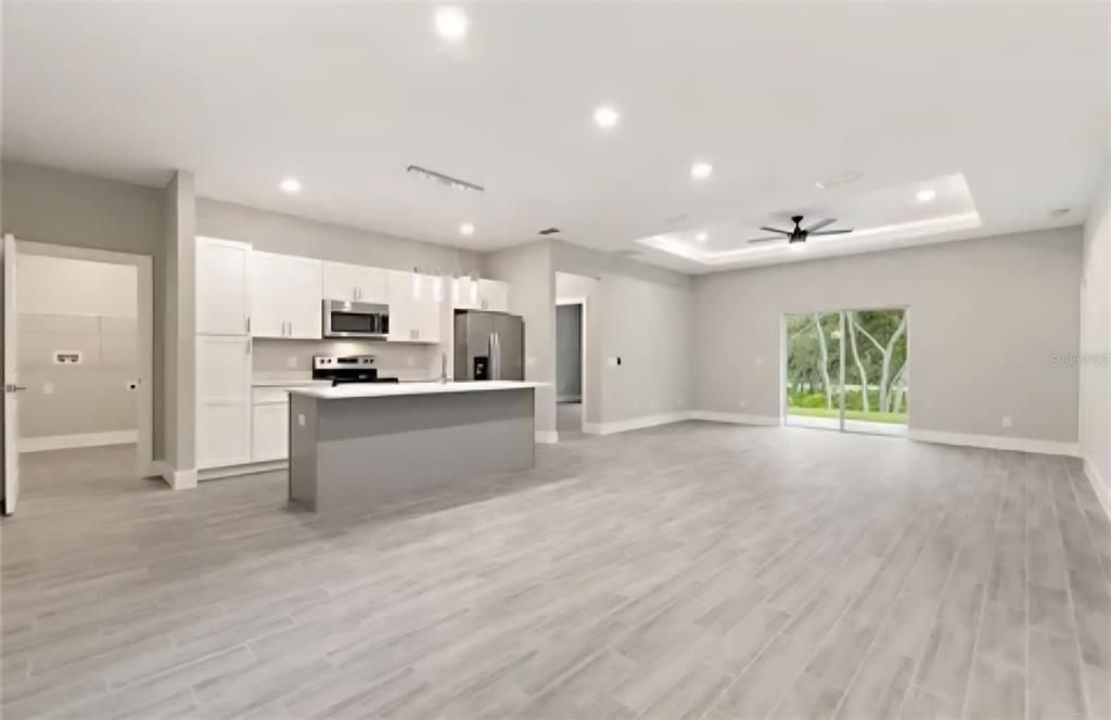 For Sale: $344,000 (4 beds, 2 baths, 1670 Square Feet)