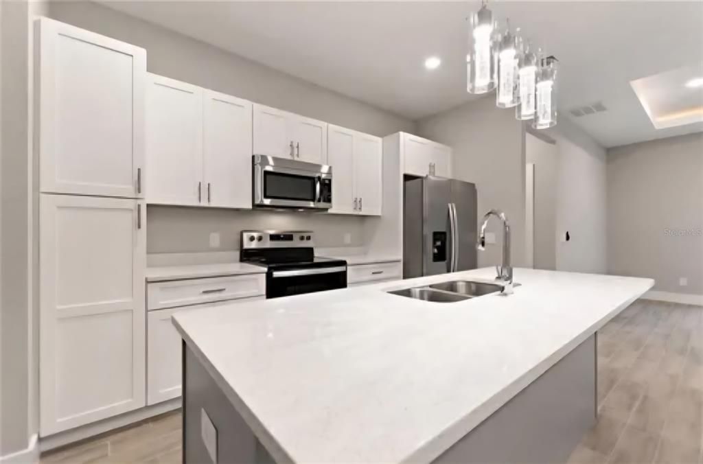 For Sale: $344,000 (4 beds, 2 baths, 1670 Square Feet)