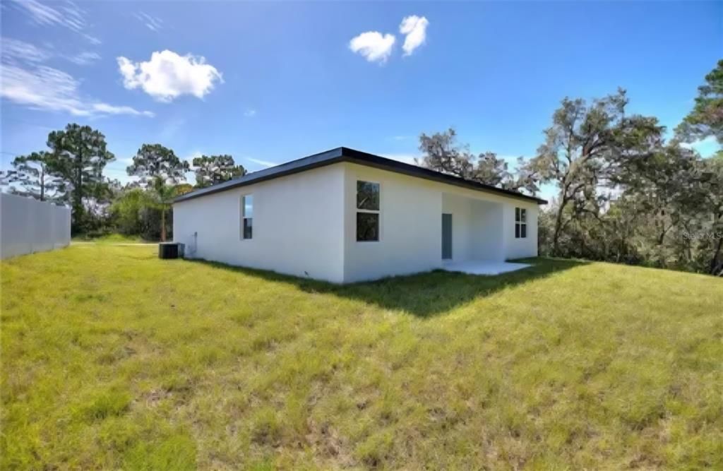 For Sale: $344,000 (4 beds, 2 baths, 1670 Square Feet)