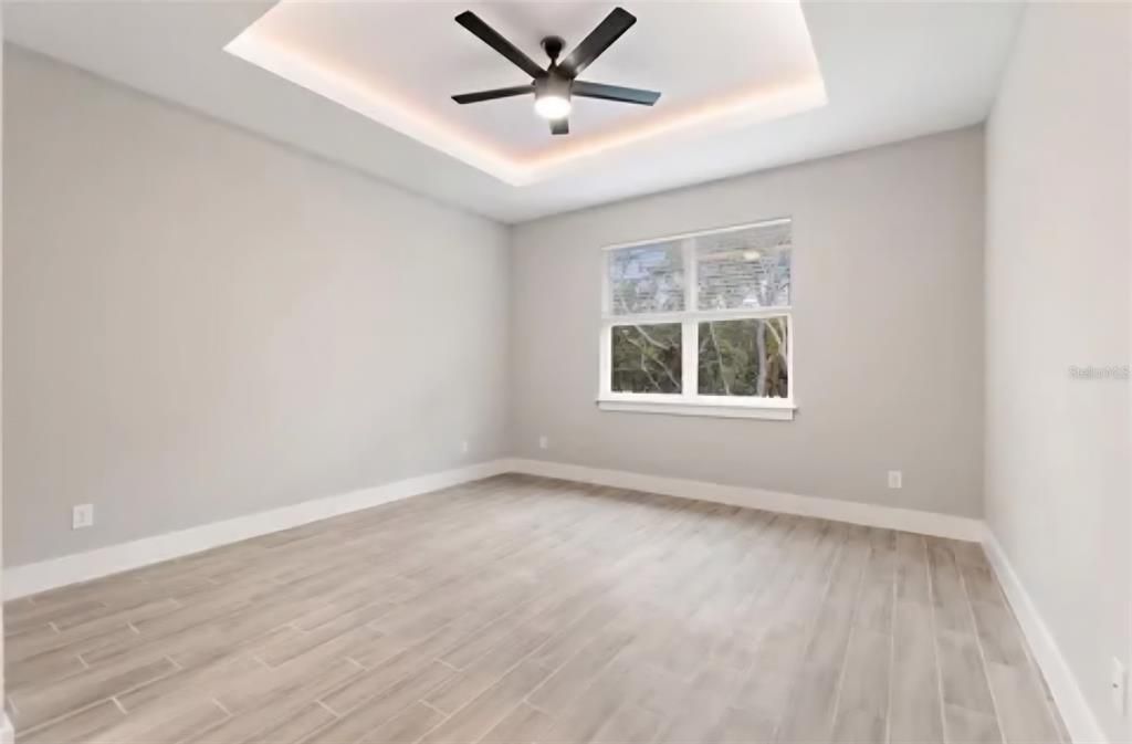 For Sale: $344,000 (4 beds, 2 baths, 1670 Square Feet)