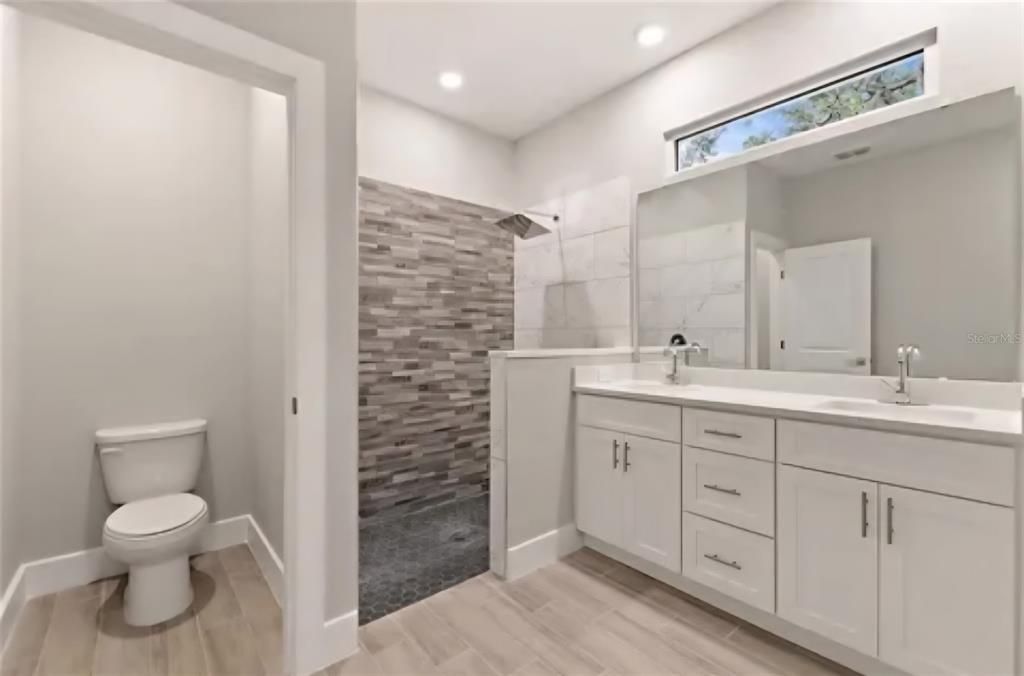 For Sale: $344,000 (4 beds, 2 baths, 1670 Square Feet)