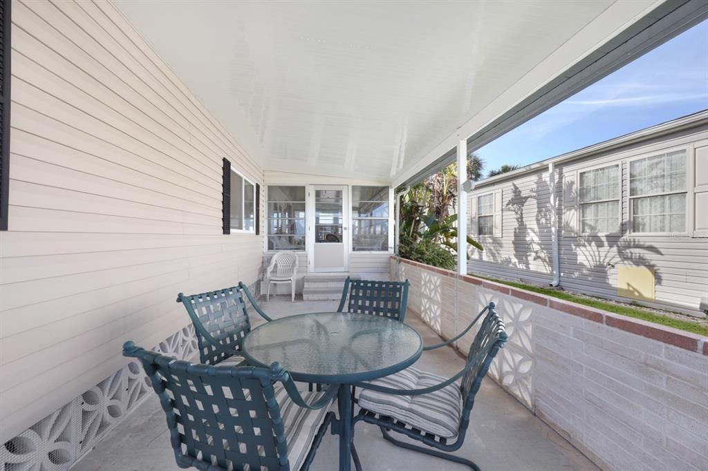 For Sale: $162,000 (2 beds, 2 baths, 1256 Square Feet)