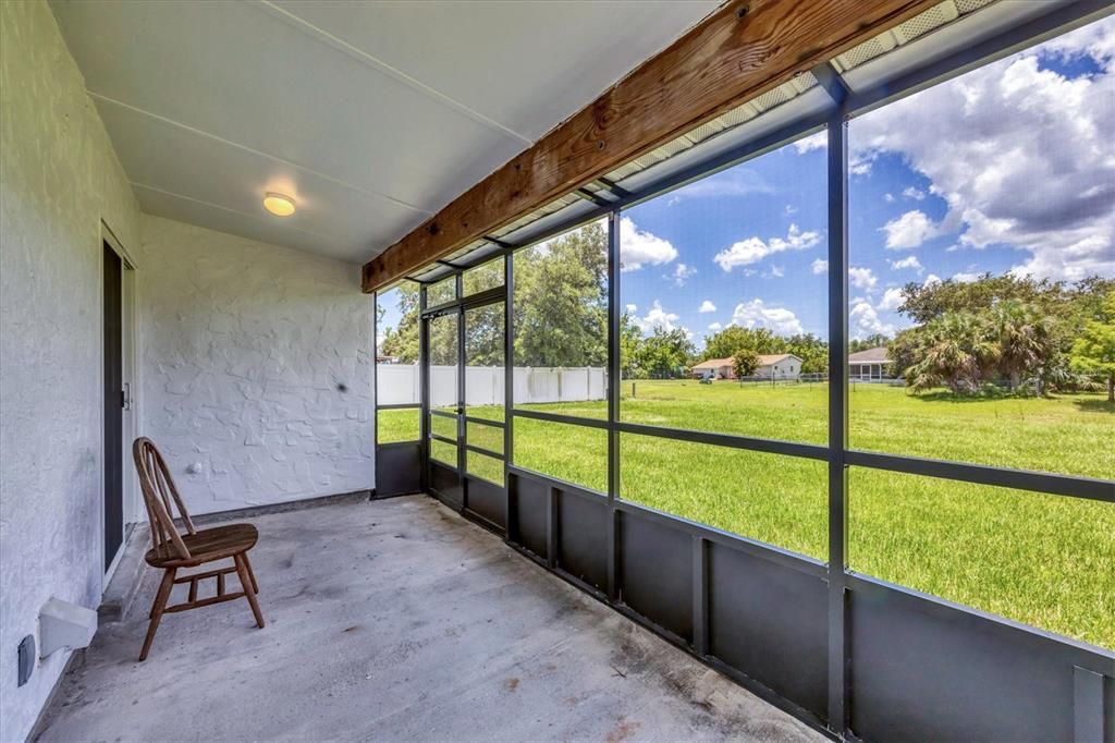 出租: $1,800 (3 贝兹, 2 浴室, 1296 平方英尺)