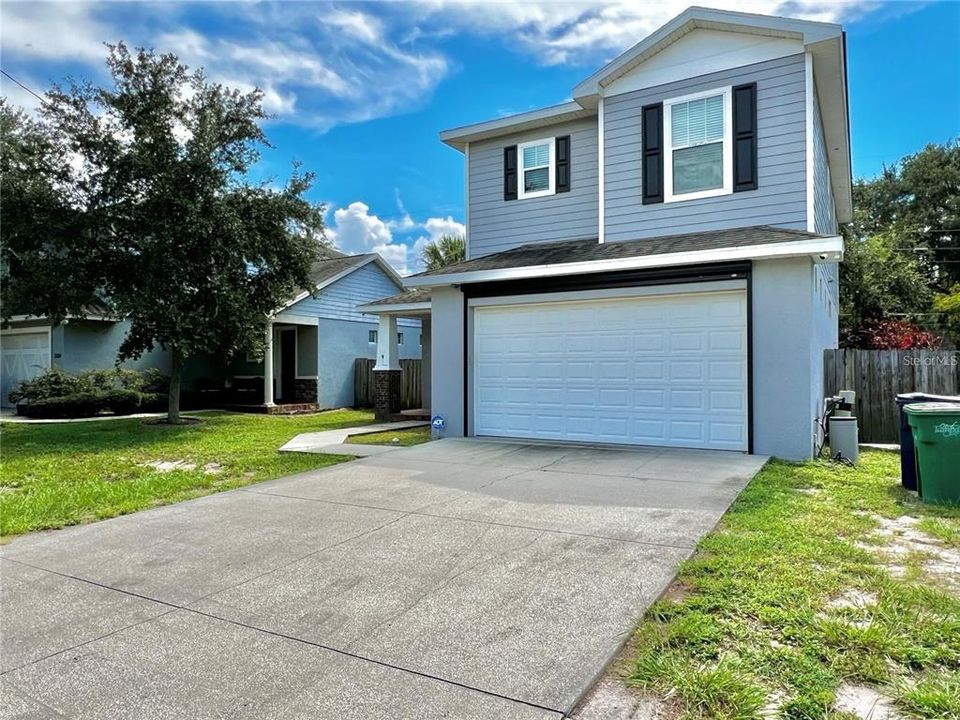 For Rent: $3,299 (3 beds, 2 baths, 1699 Square Feet)