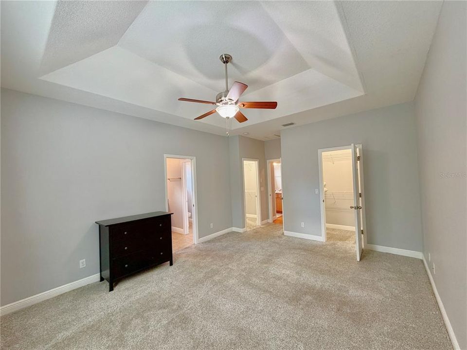 For Rent: $3,299 (3 beds, 2 baths, 1699 Square Feet)