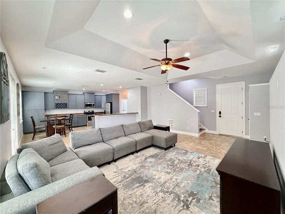 For Rent: $3,299 (3 beds, 2 baths, 1699 Square Feet)