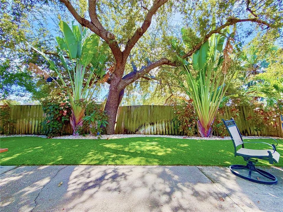 For Rent: $3,299 (3 beds, 2 baths, 1699 Square Feet)