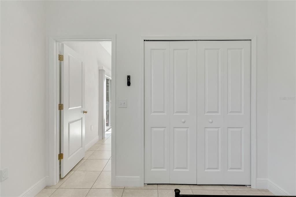 For Sale: $319,000 (4 beds, 2 baths, 1580 Square Feet)