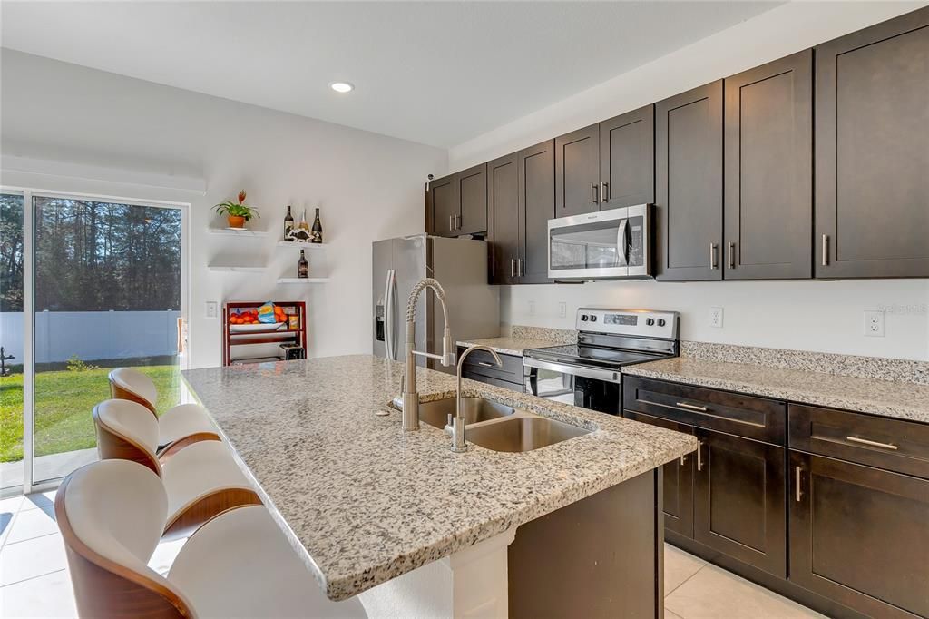 For Sale: $319,000 (4 beds, 2 baths, 1580 Square Feet)