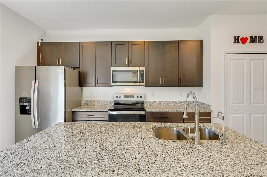 For Sale: $319,000 (4 beds, 2 baths, 1580 Square Feet)