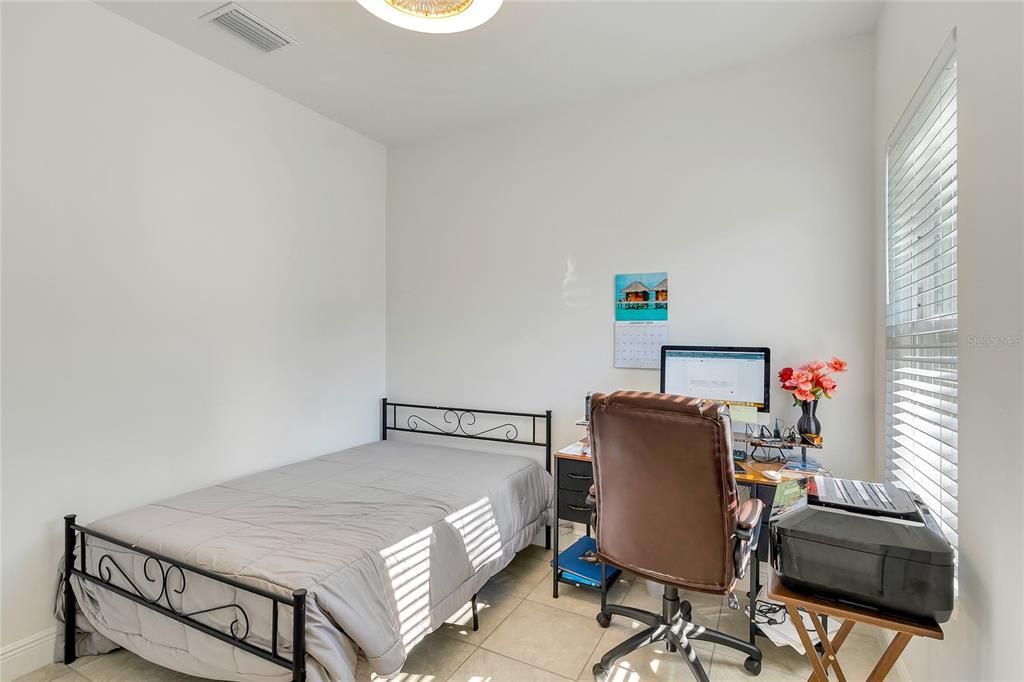 For Sale: $319,000 (4 beds, 2 baths, 1580 Square Feet)