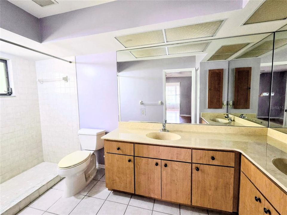 For Sale: $195,000 (2 beds, 2 baths, 1346 Square Feet)