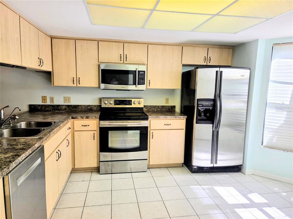 For Sale: $195,000 (2 beds, 2 baths, 1346 Square Feet)