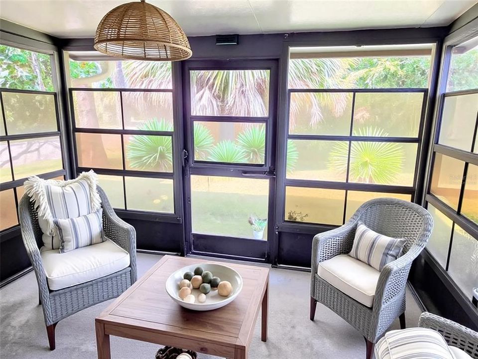 For Sale: $195,000 (2 beds, 2 baths, 1346 Square Feet)