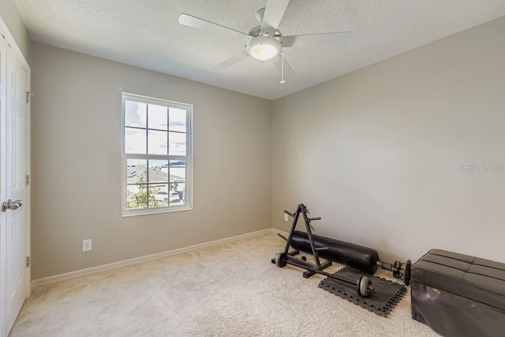 For Sale: $425,000 (5 beds, 3 baths, 2607 Square Feet)