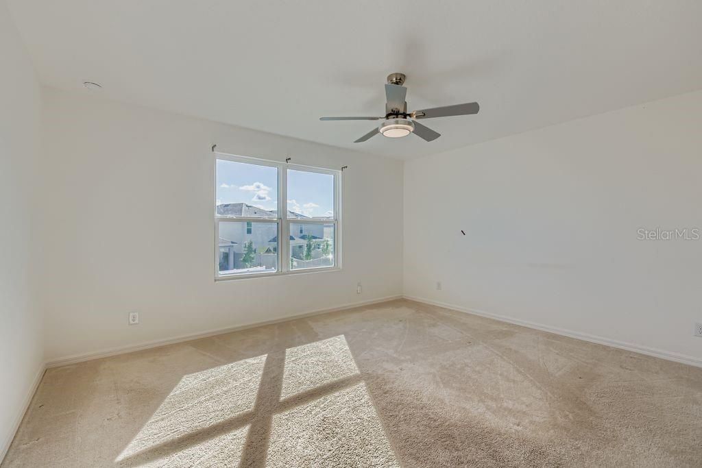 For Sale: $425,000 (5 beds, 3 baths, 2607 Square Feet)