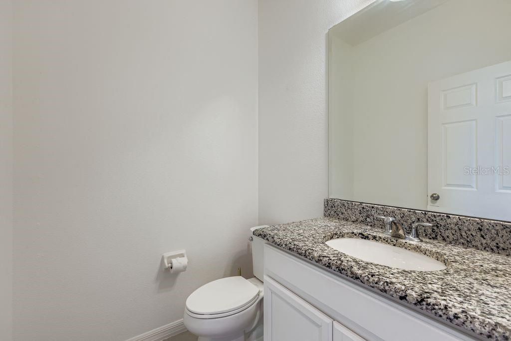 For Sale: $425,000 (5 beds, 3 baths, 2607 Square Feet)