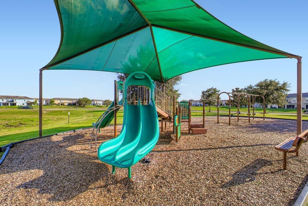 For Sale: $425,000 (5 beds, 3 baths, 2607 Square Feet)