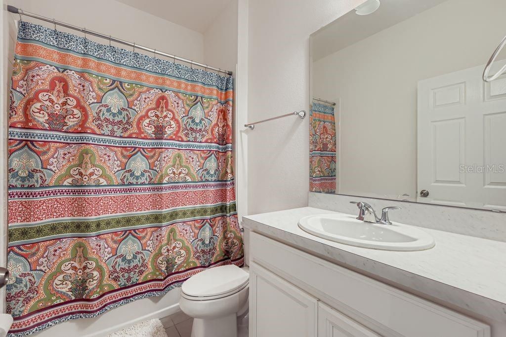 For Sale: $425,000 (5 beds, 3 baths, 2607 Square Feet)