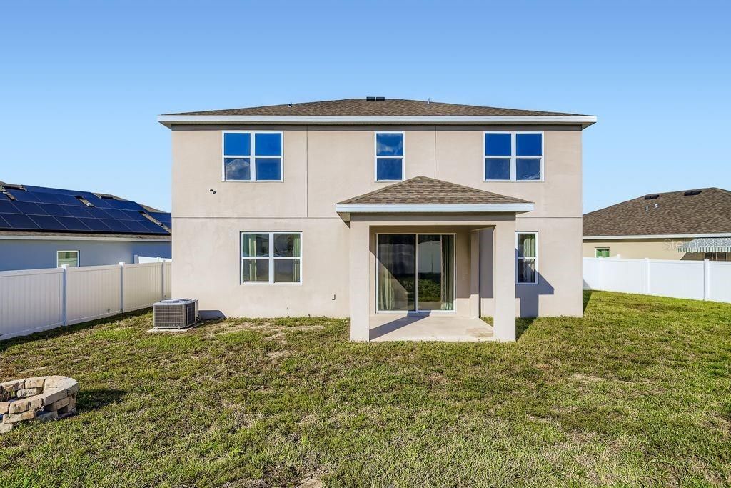 For Sale: $425,000 (5 beds, 3 baths, 2607 Square Feet)