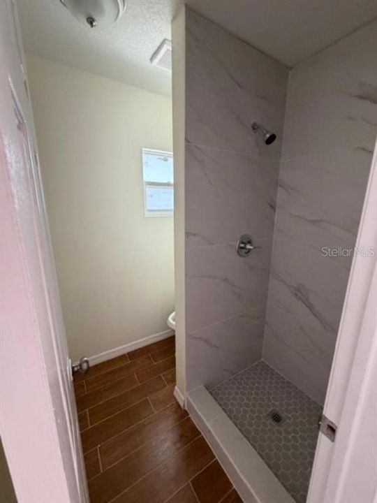 Active With Contract: $1,595 (2 beds, 2 baths, 800 Square Feet)