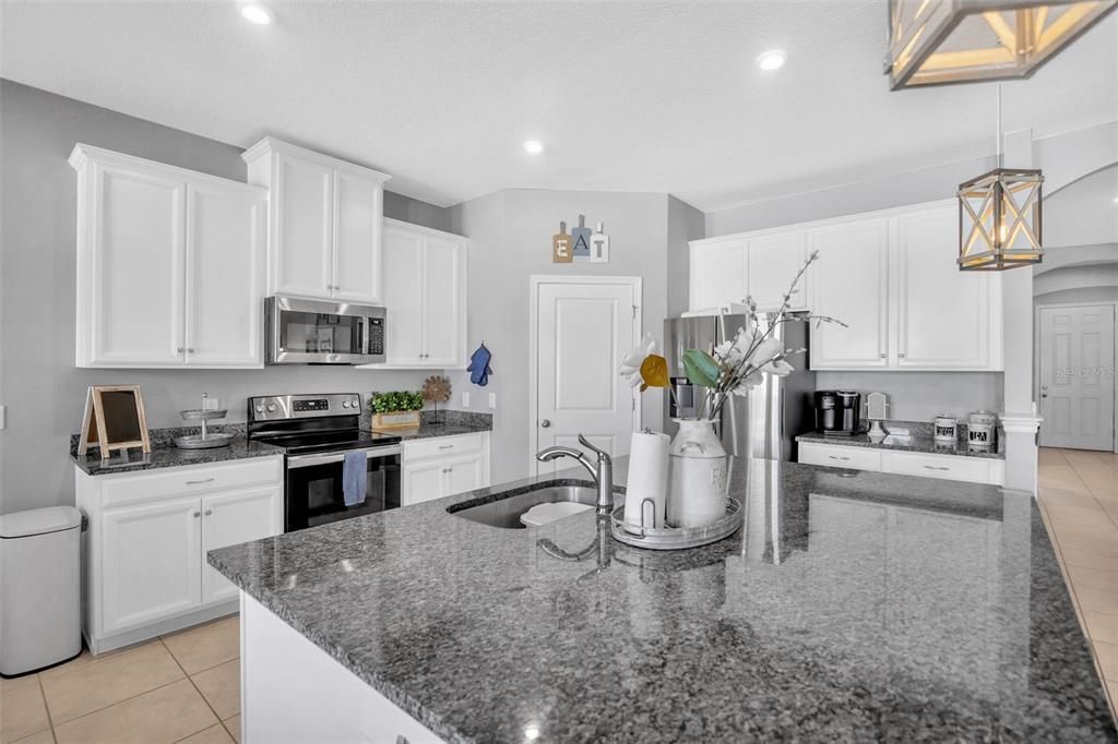 For Sale: $455,000 (4 beds, 2 baths, 2043 Square Feet)