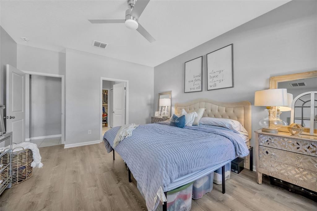 For Sale: $455,000 (4 beds, 2 baths, 2043 Square Feet)