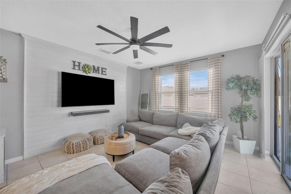 For Sale: $455,000 (4 beds, 2 baths, 2043 Square Feet)