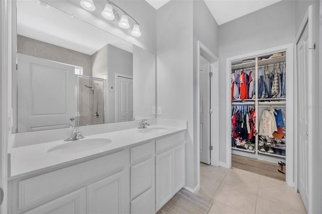 For Sale: $455,000 (4 beds, 2 baths, 2043 Square Feet)