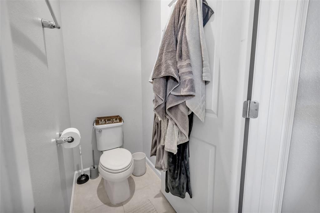 For Sale: $455,000 (4 beds, 2 baths, 2043 Square Feet)