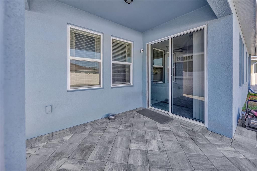 For Sale: $455,000 (4 beds, 2 baths, 2043 Square Feet)