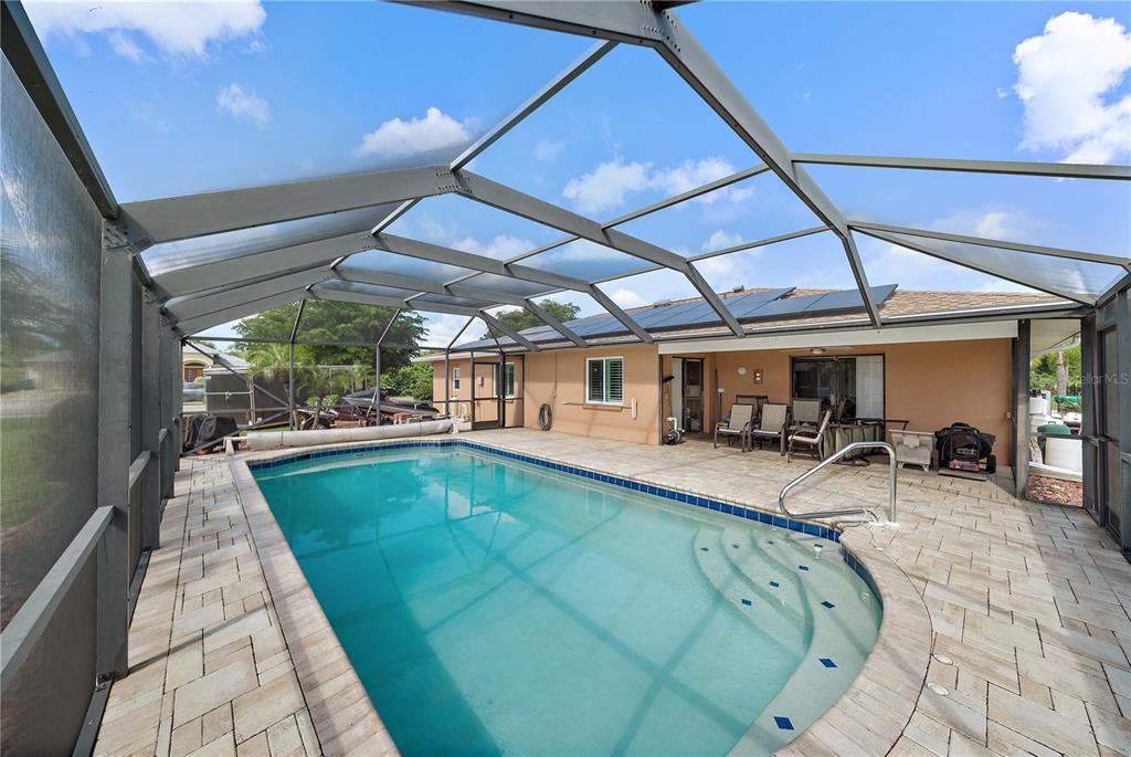 合同活跃: $1,000 (3 贝兹, 2 浴室, 1790 平方英尺)