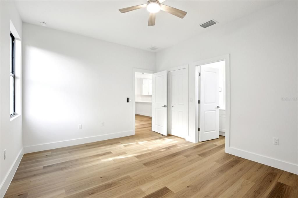 For Sale: $539,900 (12 beds, 0 baths, 1300 Square Feet)