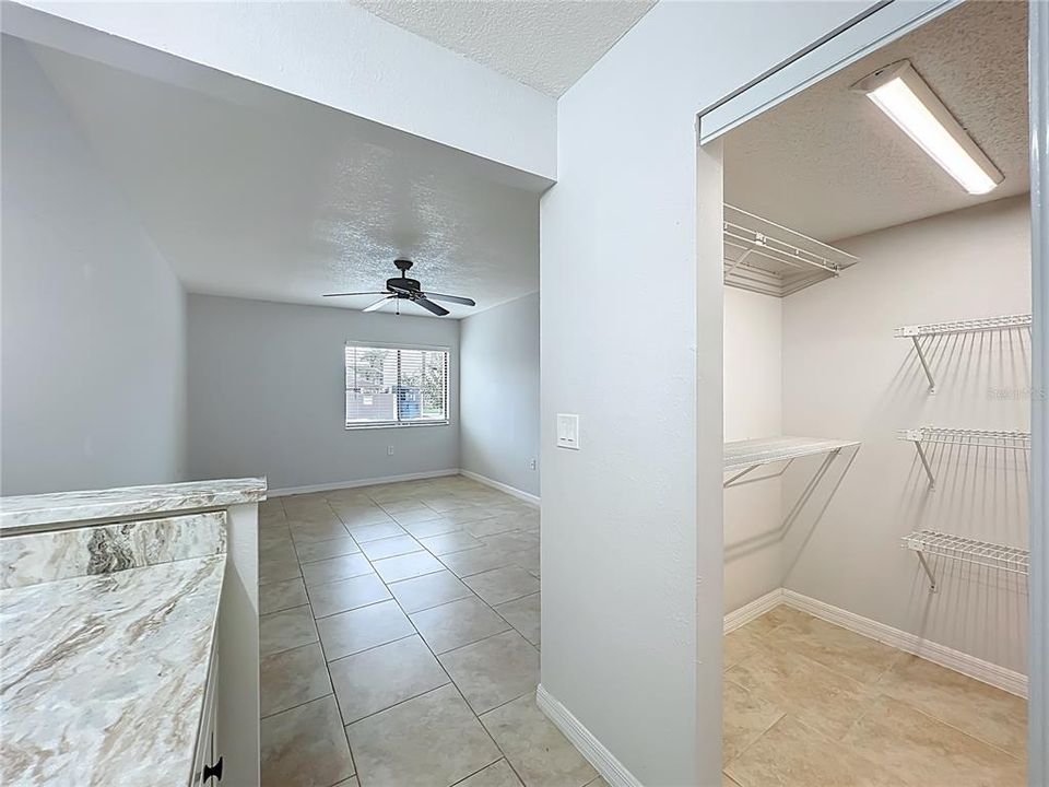 For Sale: $248,900 (2 beds, 2 baths, 1048 Square Feet)