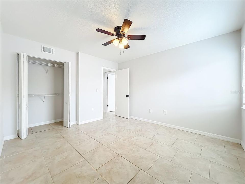 For Sale: $248,900 (2 beds, 2 baths, 1048 Square Feet)