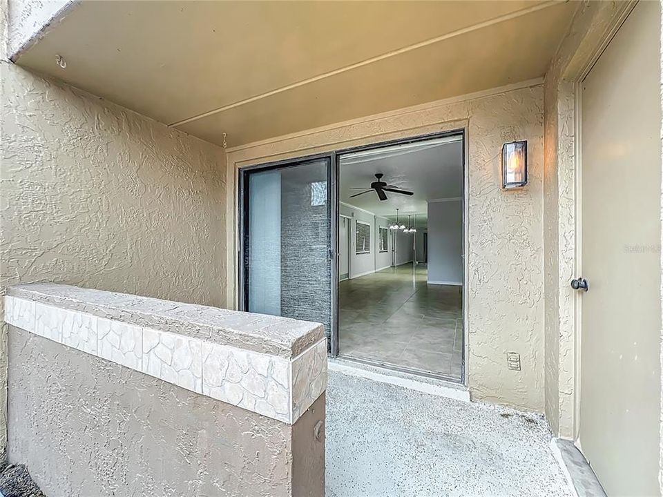 For Sale: $248,900 (2 beds, 2 baths, 1048 Square Feet)