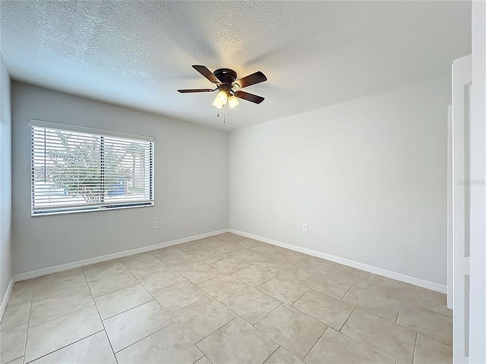 For Sale: $248,900 (2 beds, 2 baths, 1048 Square Feet)