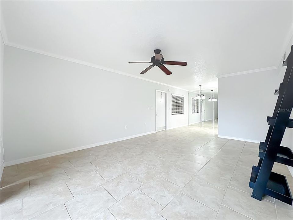 For Sale: $248,900 (2 beds, 2 baths, 1048 Square Feet)