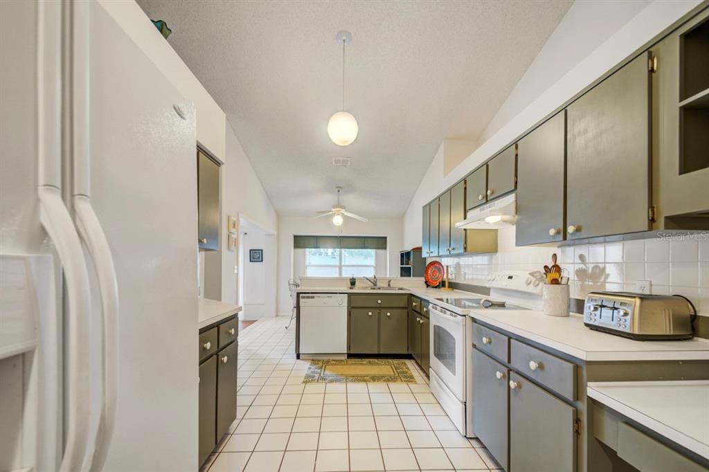 En Venta: $356,628 (3 camas, 2 baños, 2240 Pies cuadrados)