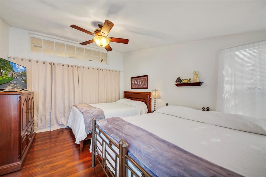 En Venta: $356,628 (3 camas, 2 baños, 2240 Pies cuadrados)