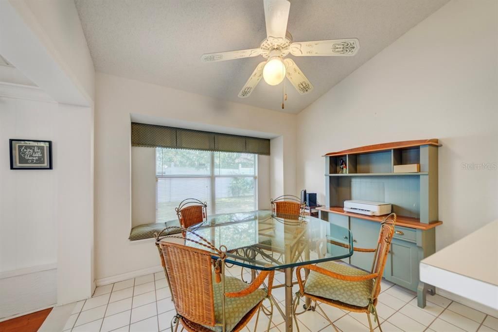 En Venta: $356,628 (3 camas, 2 baños, 2240 Pies cuadrados)