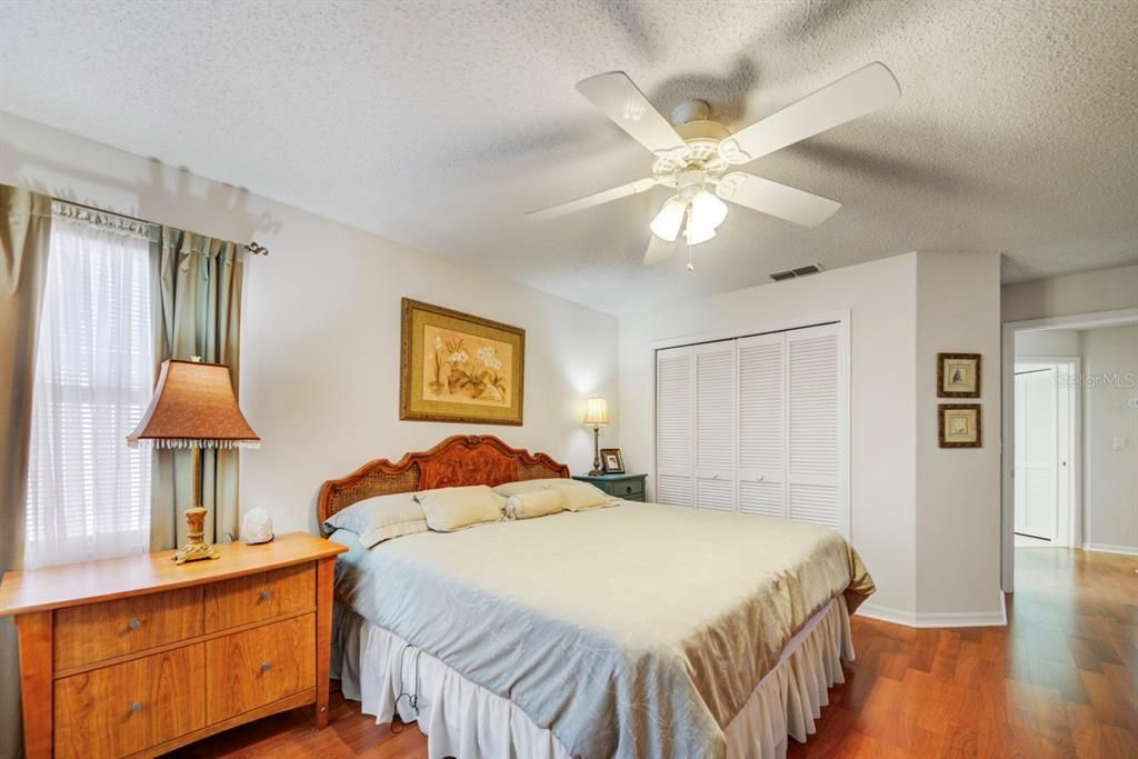 En Venta: $356,628 (3 camas, 2 baños, 2240 Pies cuadrados)