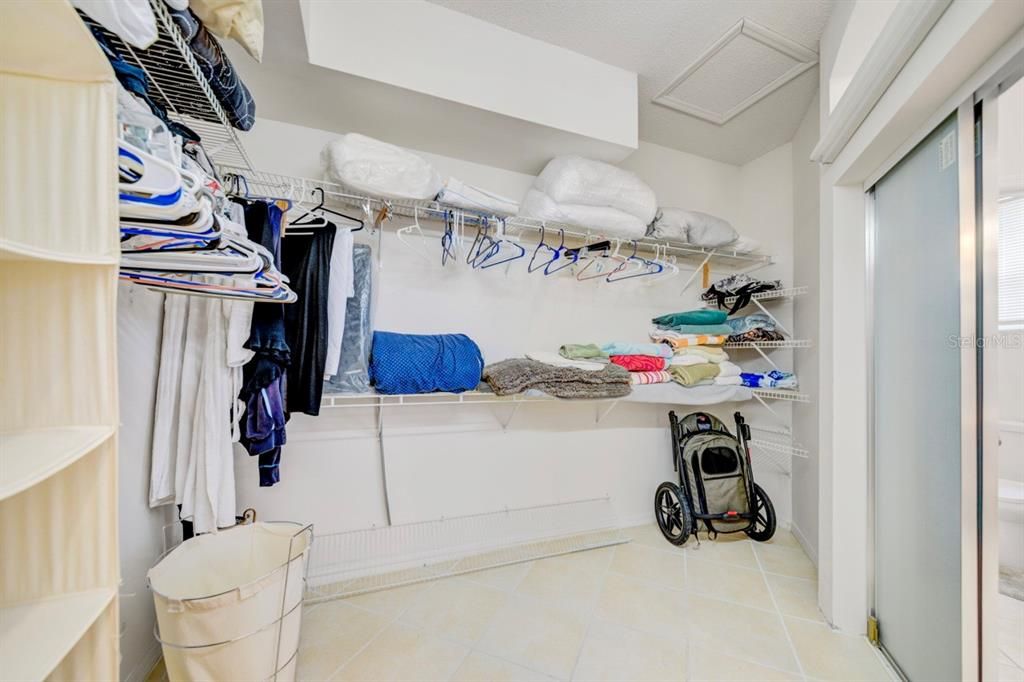 En Venta: $356,628 (3 camas, 2 baños, 2240 Pies cuadrados)