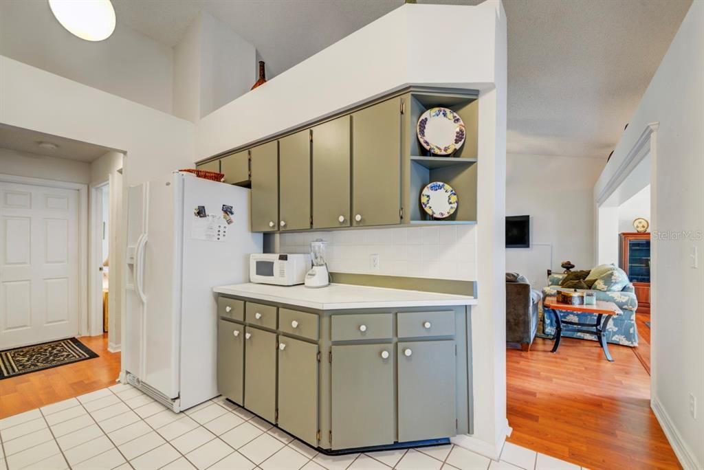 En Venta: $356,628 (3 camas, 2 baños, 2240 Pies cuadrados)