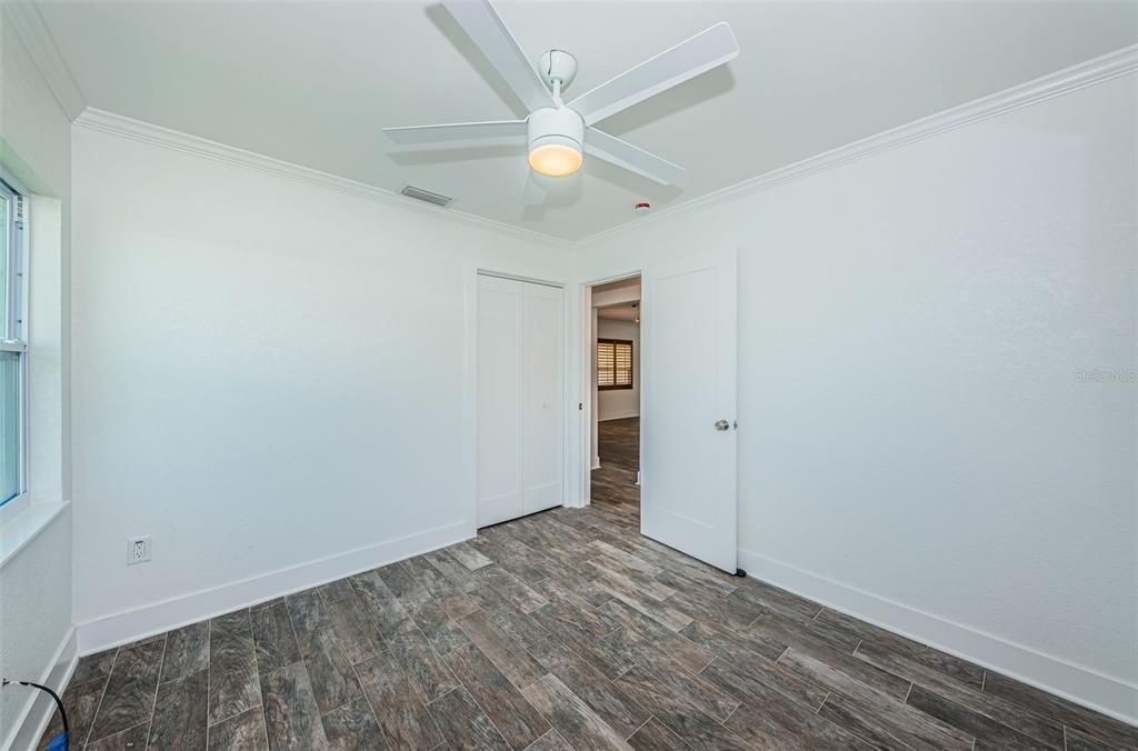 For Sale: $474,000 (2 beds, 1 baths, 1212 Square Feet)