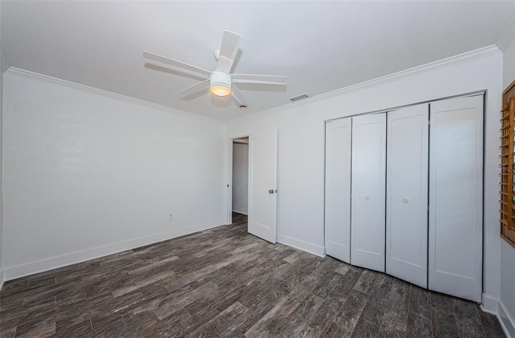 For Sale: $474,000 (2 beds, 1 baths, 1212 Square Feet)