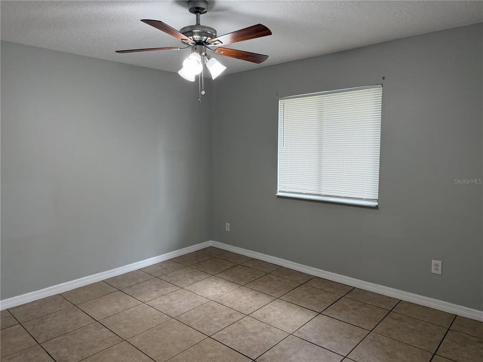 Active With Contract: $1,495 (2 beds, 2 baths, 934 Square Feet)