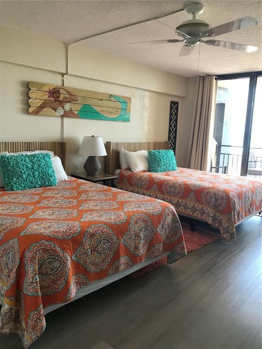 待售: $179,900 (0 贝兹, 1 浴室, 402 平方英尺)