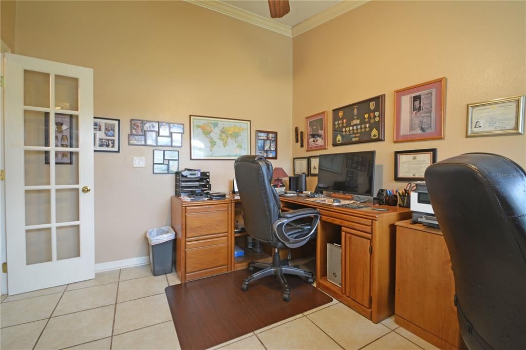 合同活跃: $445,000 (3 贝兹, 2 浴室, 1737 平方英尺)